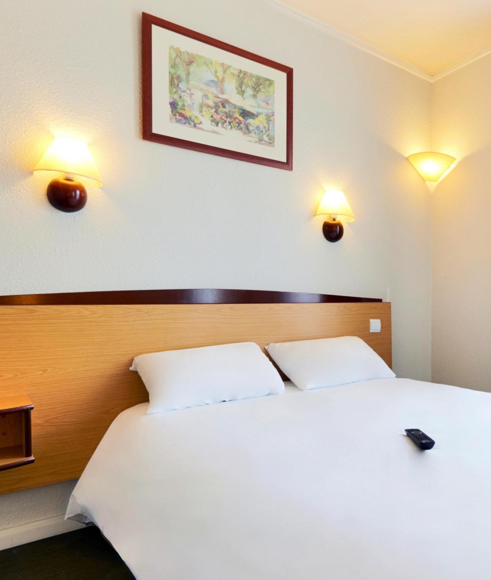Campanile Livry-Gargan Hotel Buitenkant foto