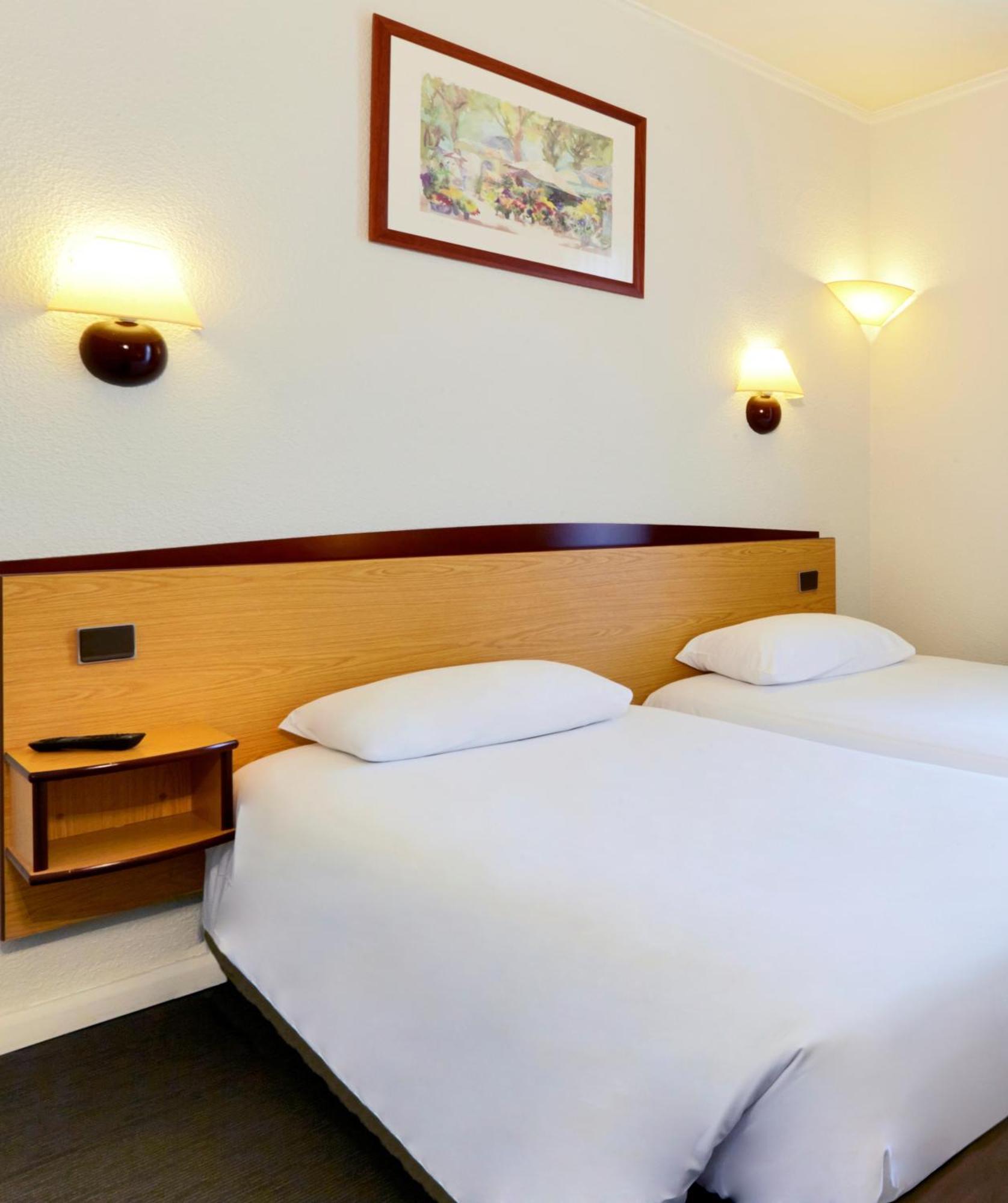 Campanile Livry-Gargan Hotel Buitenkant foto