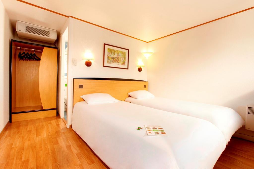 Campanile Livry-Gargan Hotel Kamer foto
