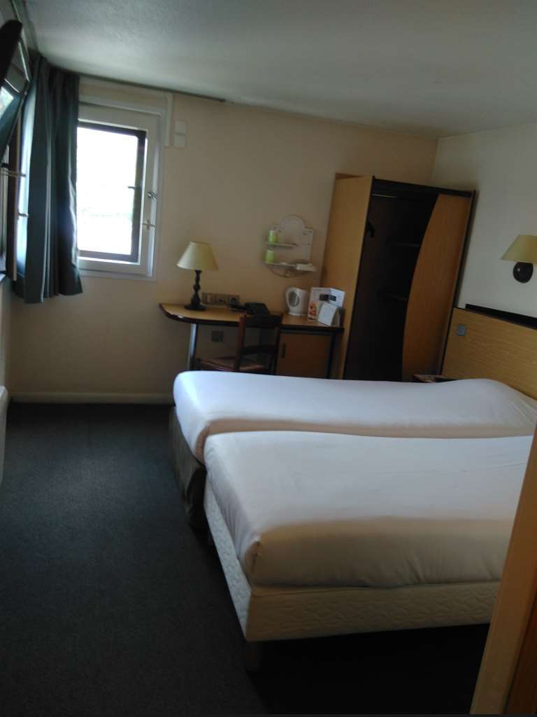 Campanile Livry-Gargan Hotel Kamer foto