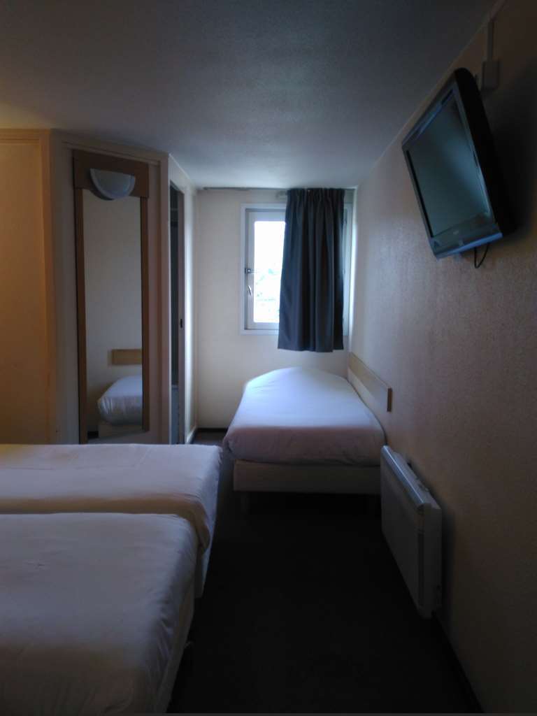 Campanile Livry-Gargan Hotel Kamer foto